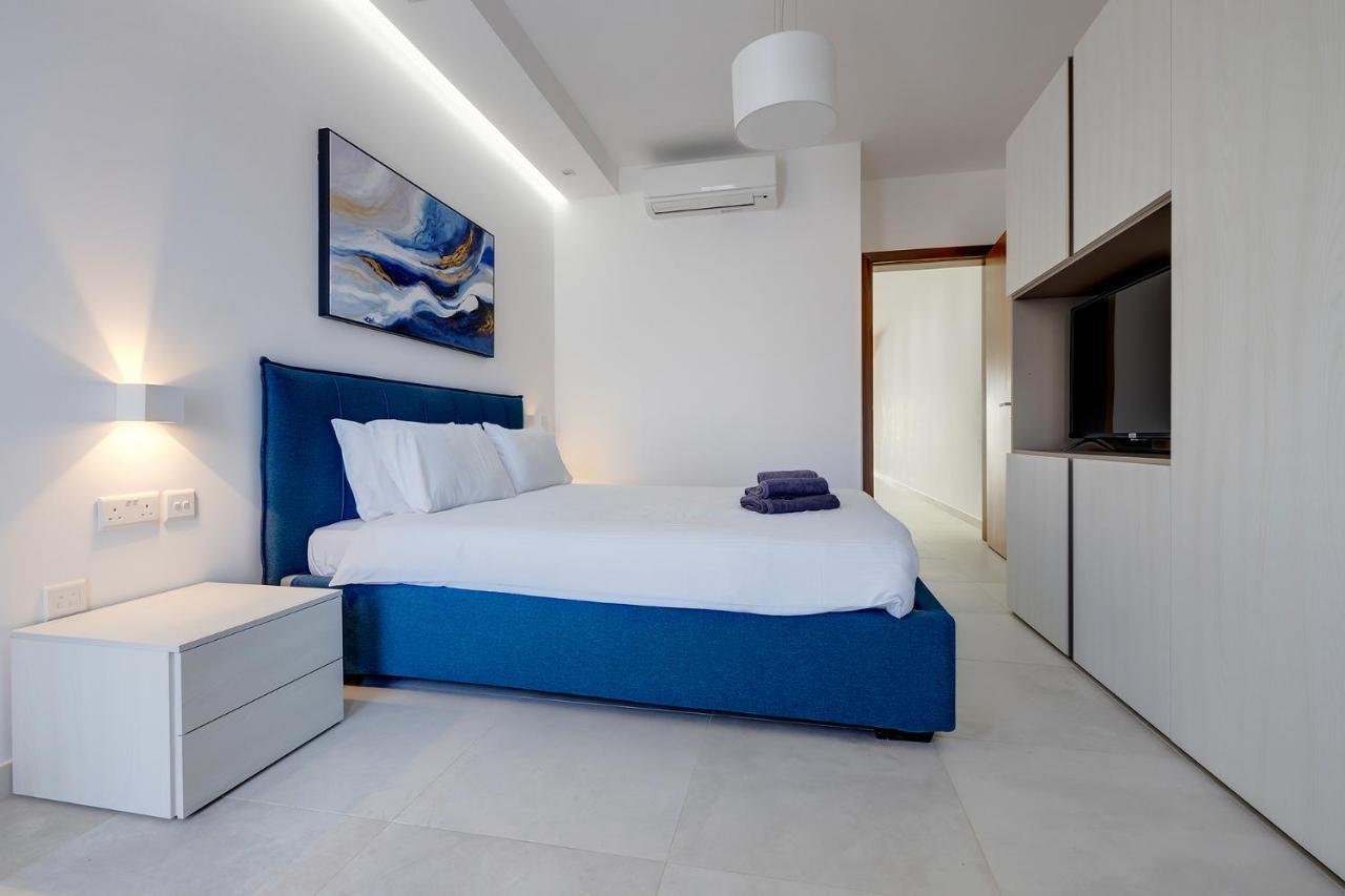 Luxe Apartment With Valletta And Harbour Views Sliema Exterior photo