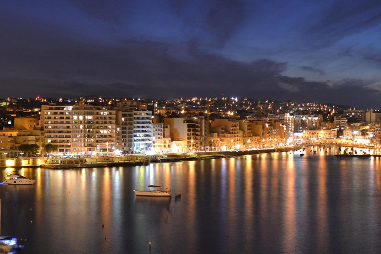 Luxe Apartment With Valletta And Harbour Views Sliema Exterior photo